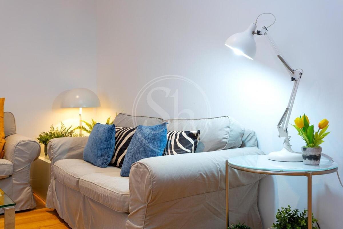 Bonito Apartamento Cerca De La Sagrada Familia Барселона Экстерьер фото